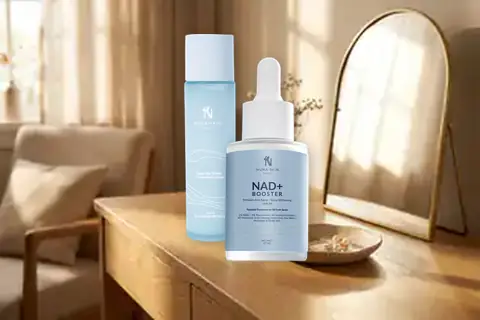 Kemasan Paket Skin Recharge Duo 150ml di meja rias pelanggan